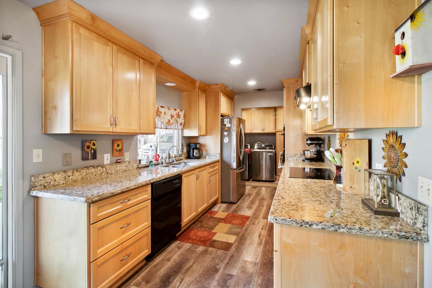 Detail Gallery Image 5 of 65 For 15828 Barney Rd, Plymouth,  CA 95669 - 3 Beds | 3 Baths