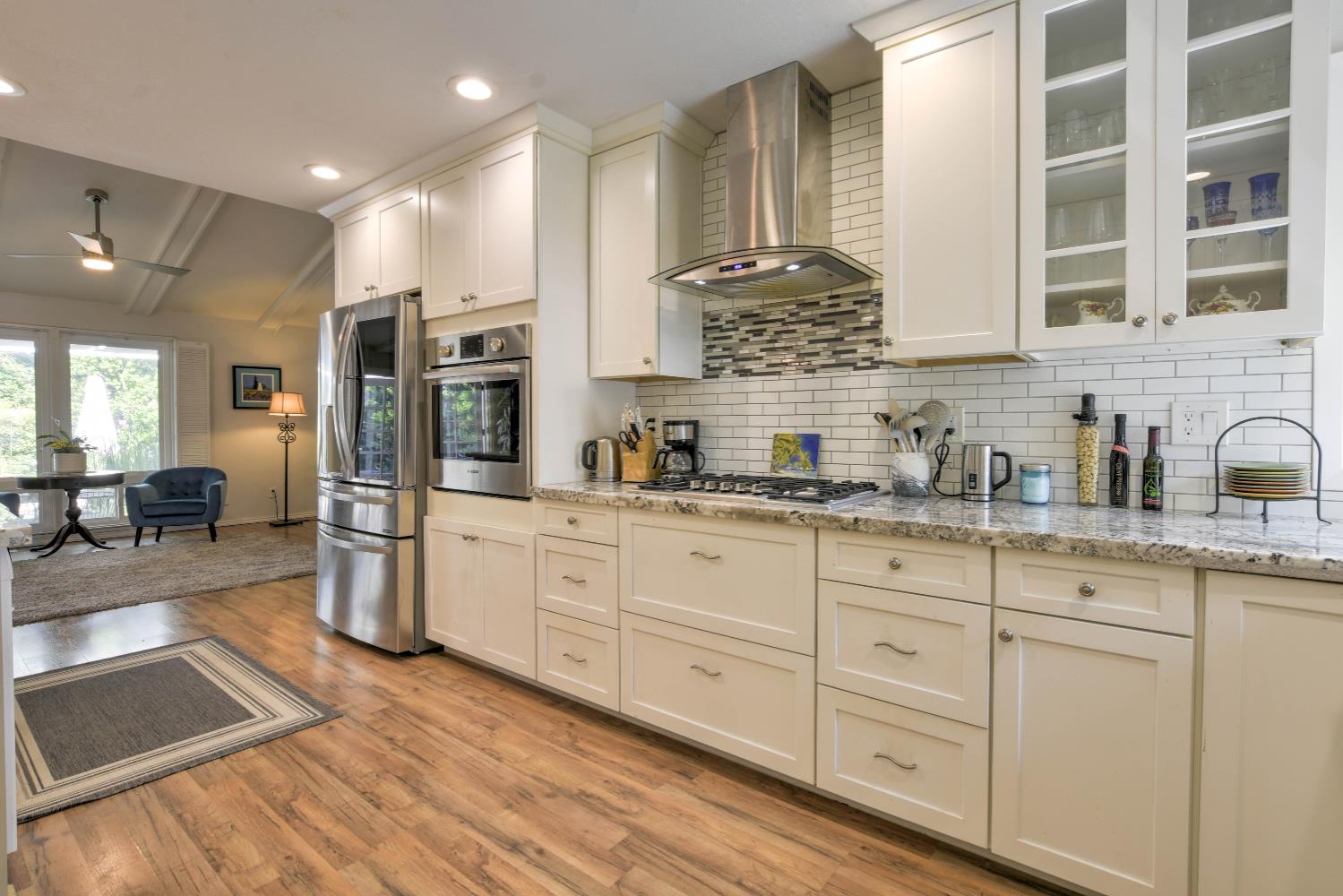 Detail Gallery Image 14 of 46 For 3401 Norris Ave, Sacramento,  CA 95821 - 4 Beds | 2/1 Baths