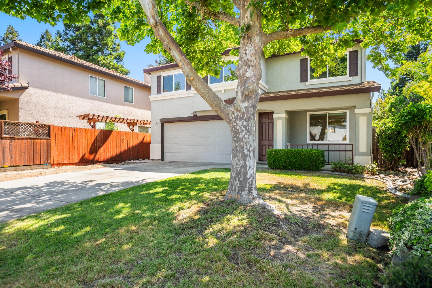 Detail Gallery Image 3 of 46 For 11400 Sabalo Way, Gold River,  CA 95670 - 5 Beds | 3 Baths