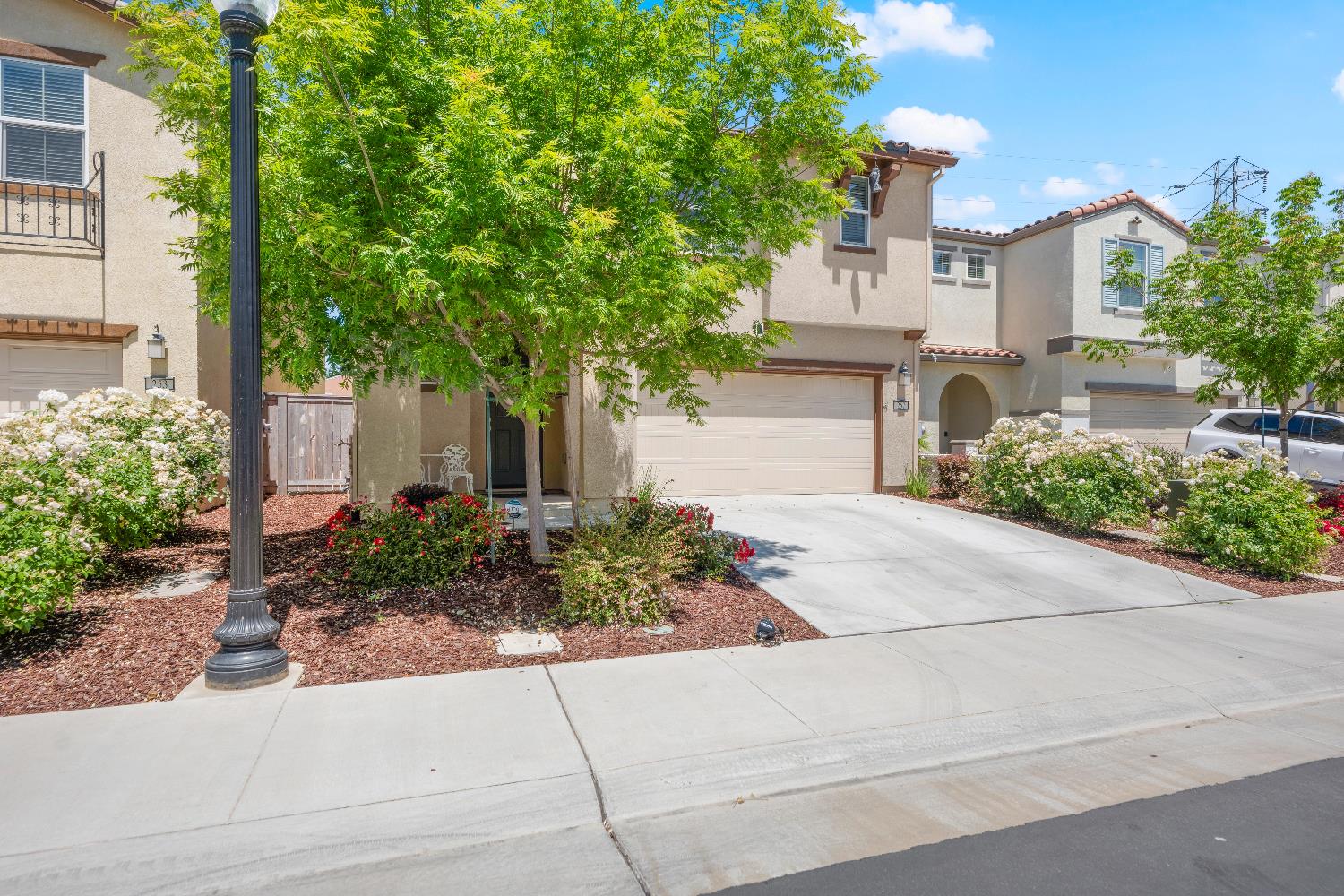 Detail Gallery Image 2 of 55 For 257 Bywell Bridge Cir, Sacramento,  CA 95823 - 3 Beds | 2/1 Baths