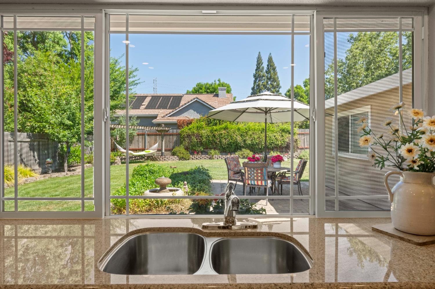 Detail Gallery Image 11 of 50 For 607 Grider Dr, Roseville,  CA 95678 - 4 Beds | 2 Baths