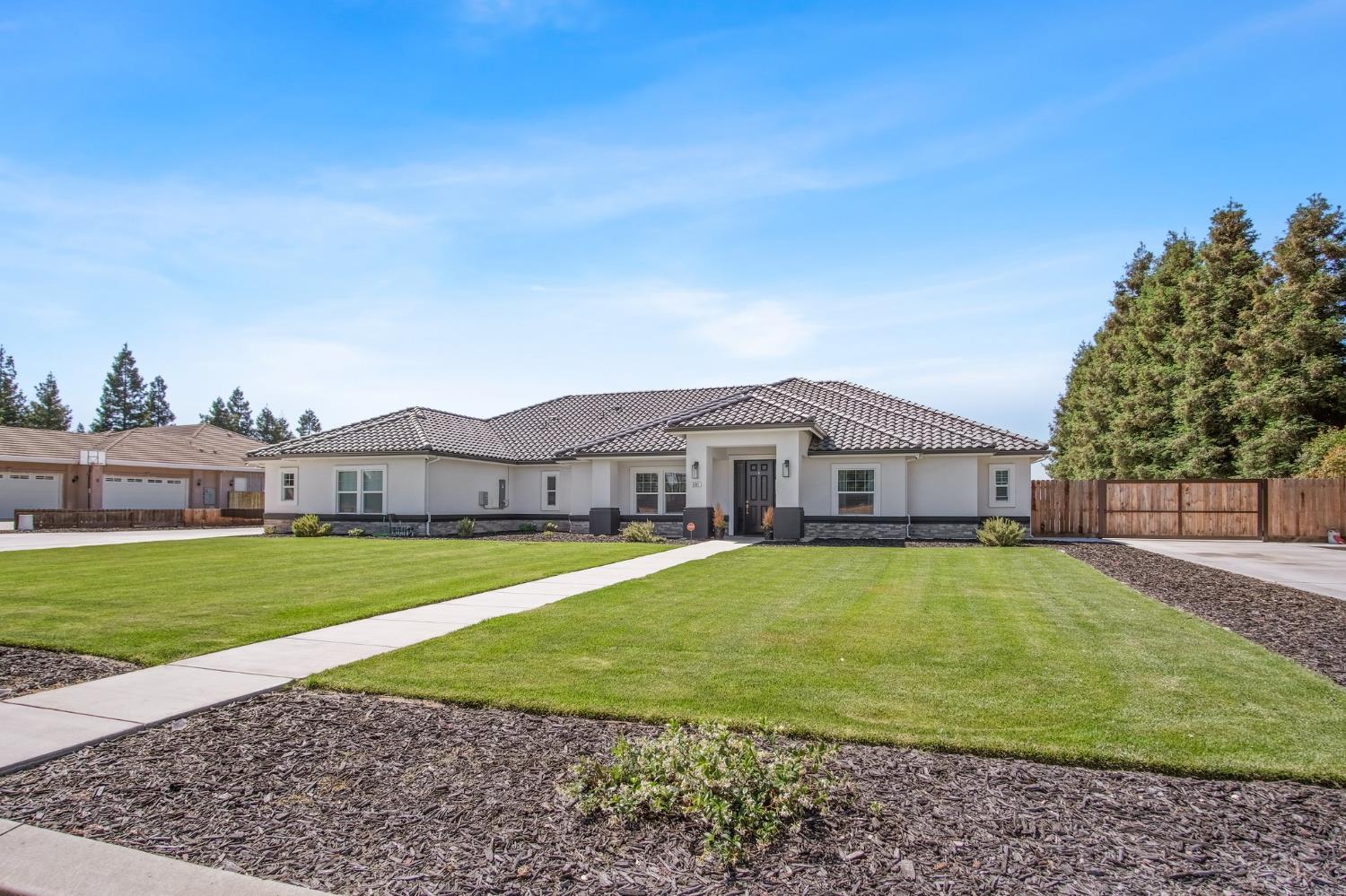 Detail Gallery Image 2 of 67 For 6185 Shelby St, Atwater,  CA 95301 - 4 Beds | 3/1 Baths