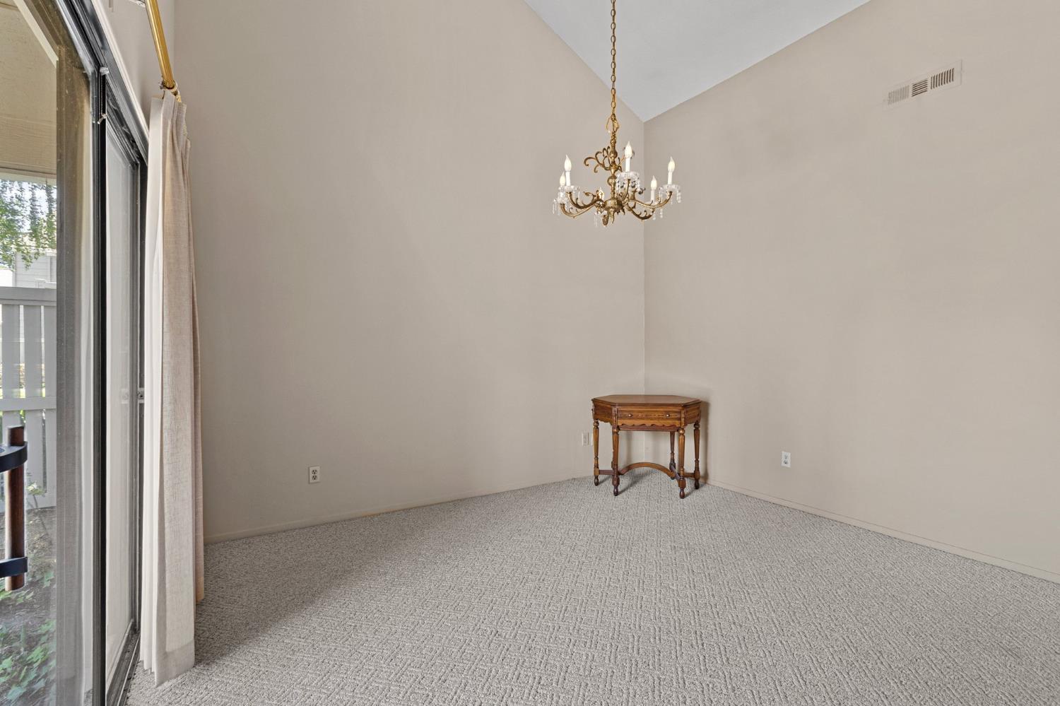 Detail Gallery Image 14 of 28 For 290 W Rumble Rd a,  Modesto,  CA 95350 - 2 Beds | 2 Baths