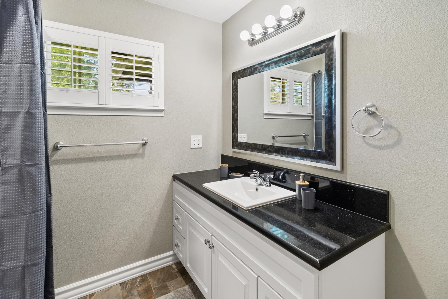 Detail Gallery Image 34 of 78 For 7332 West Ln, Granite Bay,  CA 95746 - 3 Beds | 2 Baths