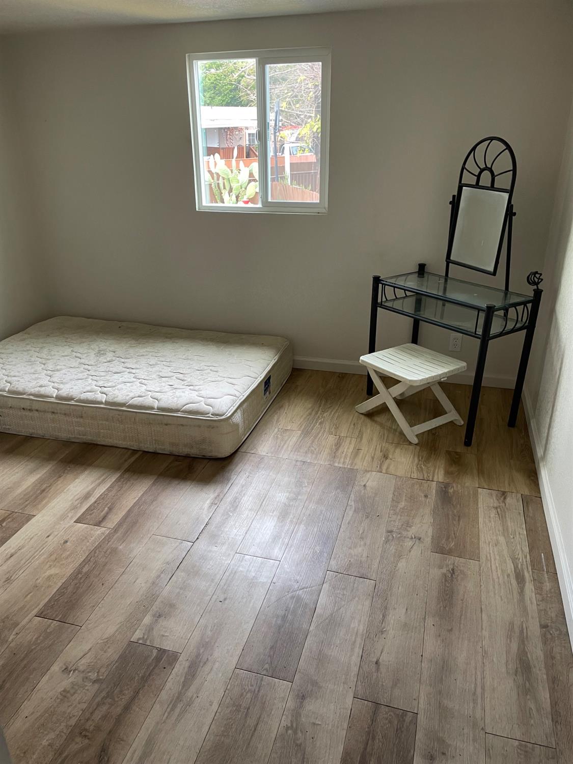 Detail Gallery Image 10 of 26 For 3748 Sw Arroyo Seco Ln 22, North Highlands,  CA 95660 - 3 Beds | 1/1 Baths