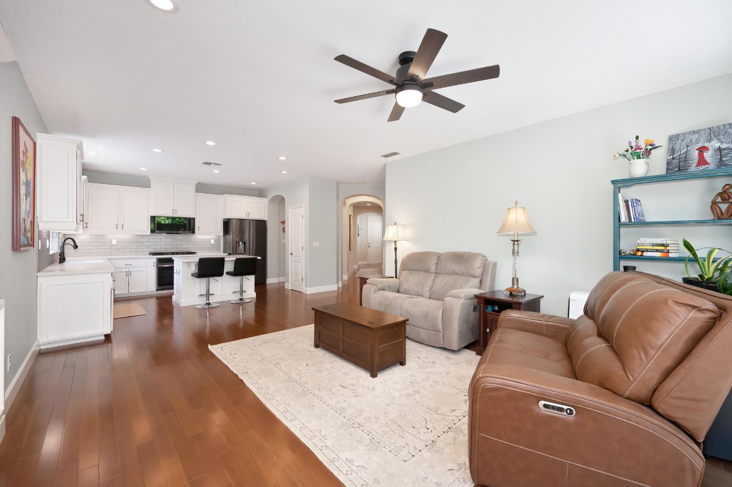 Detail Gallery Image 17 of 46 For 1123 Meredith Way, Folsom,  CA 95630 - 4 Beds | 2 Baths