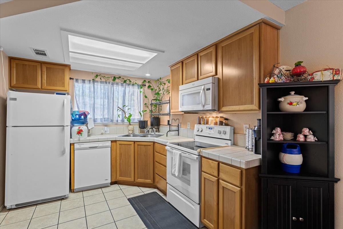 Detail Gallery Image 8 of 44 For 525 Lincoln Ave #C,  Modesto,  CA 95354 - 2 Beds | 1/1 Baths