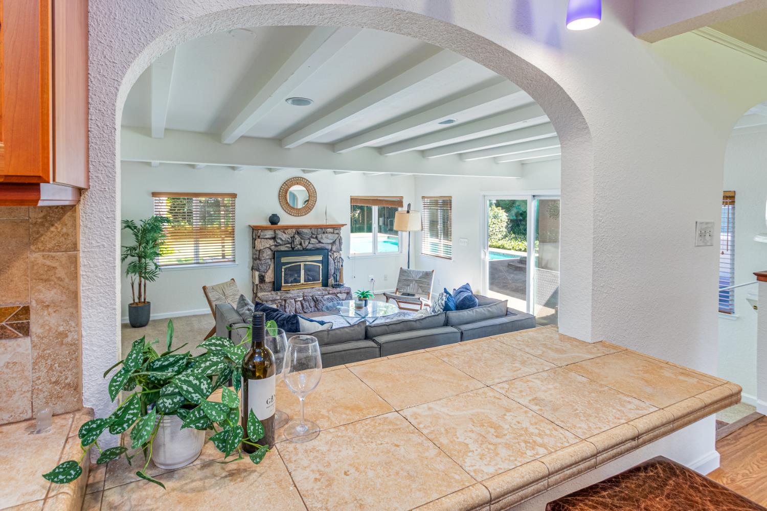 Detail Gallery Image 14 of 36 For 1229 Fitch Way, Sacramento,  CA 95864 - 3 Beds | 2 Baths