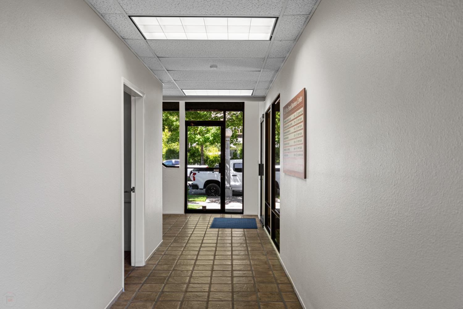 Detail Gallery Image 20 of 33 For 420 W Pine St, Lodi,  CA 95240 - – Beds | – Baths