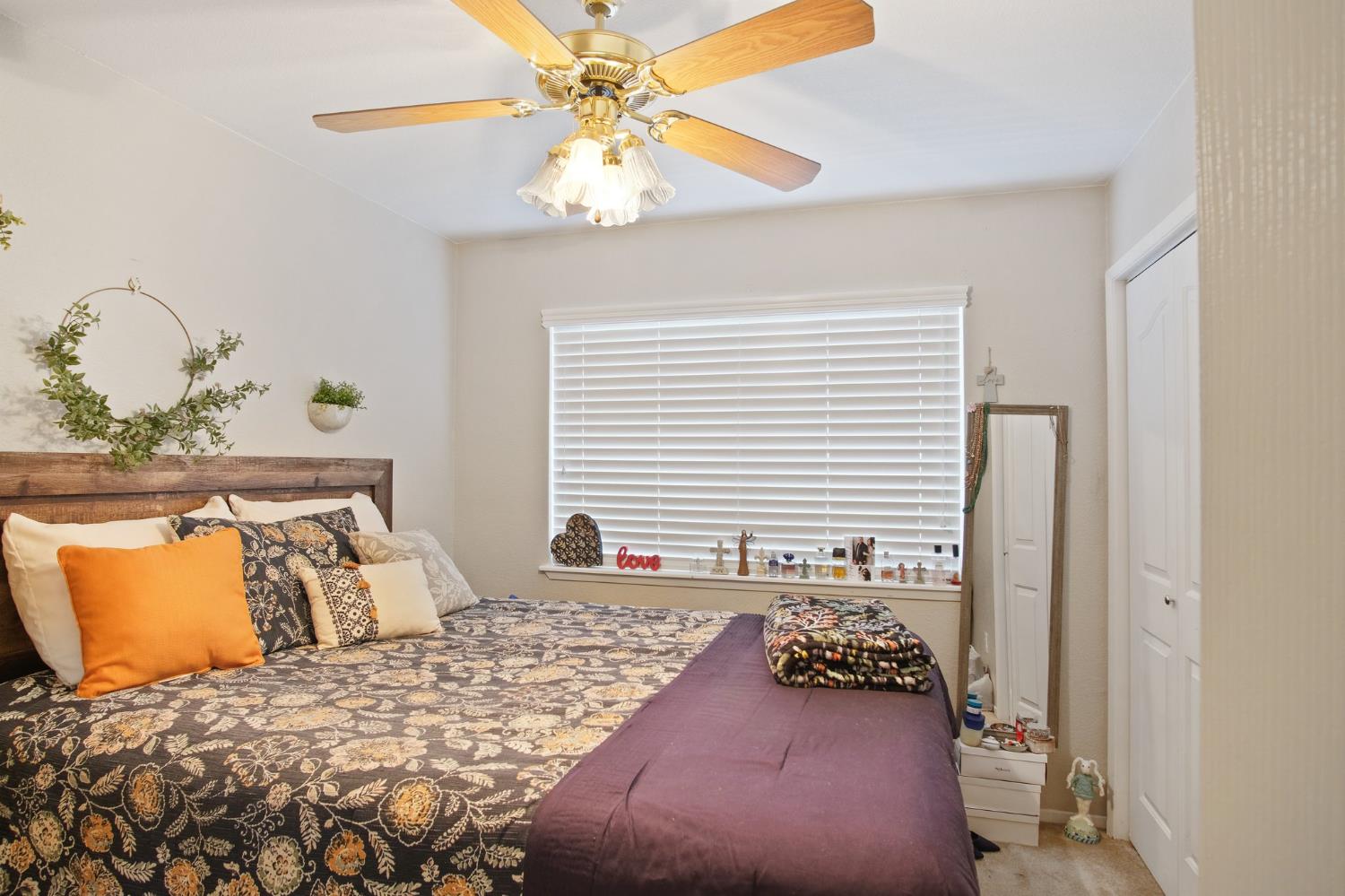 Detail Gallery Image 11 of 22 For 2360 Rochelle Ave, Turlock,  CA 95382 - 3 Beds | 2 Baths