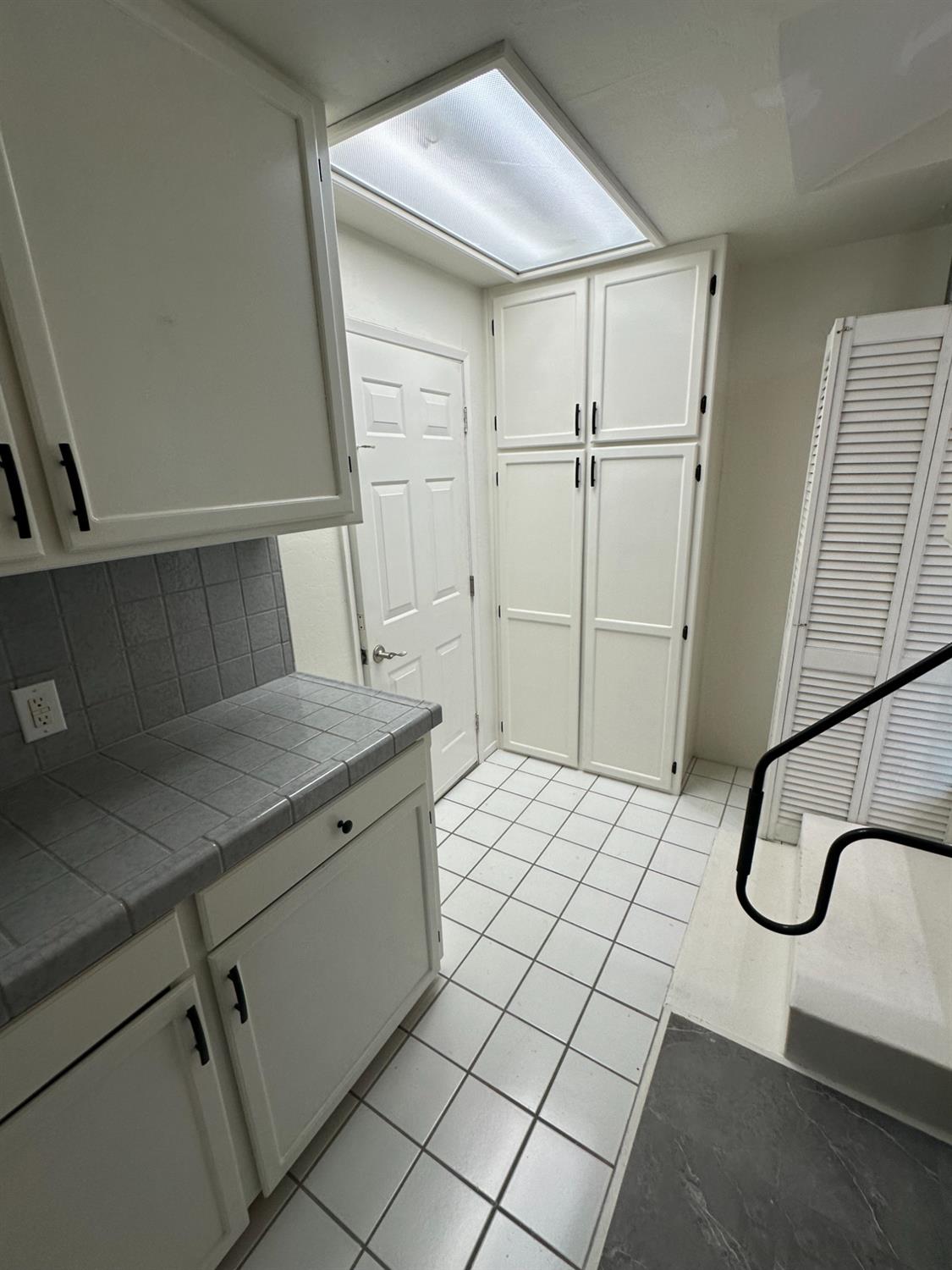 Detail Gallery Image 18 of 44 For 7969 Glenbar Way, Fair Oaks,  CA 95628 - 4 Beds | 2/1 Baths