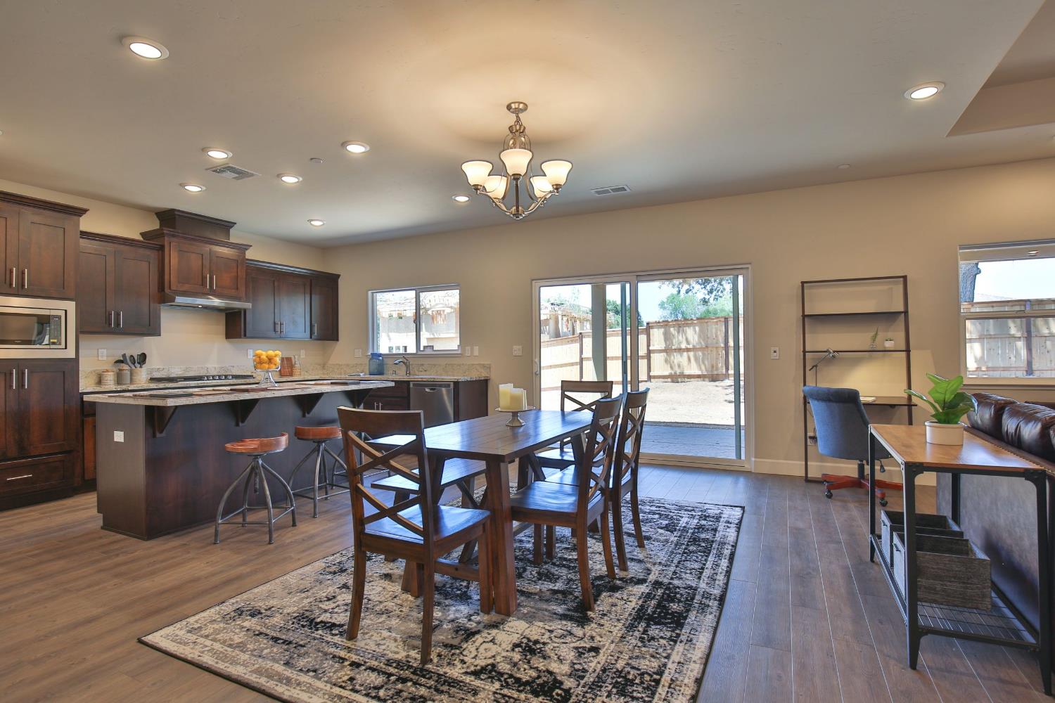Detail Gallery Image 12 of 18 For 3600 Loma Dr, Shingle Springs,  CA 95682 - 4 Beds | 3 Baths