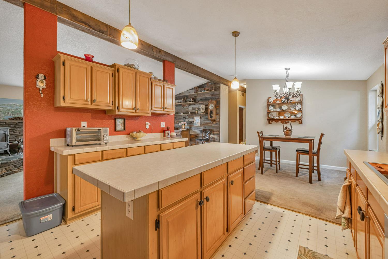Detail Gallery Image 9 of 61 For 3335 Gas Canyon Ct, Foresthill,  CA 95631 - 5 Beds | 4 Baths