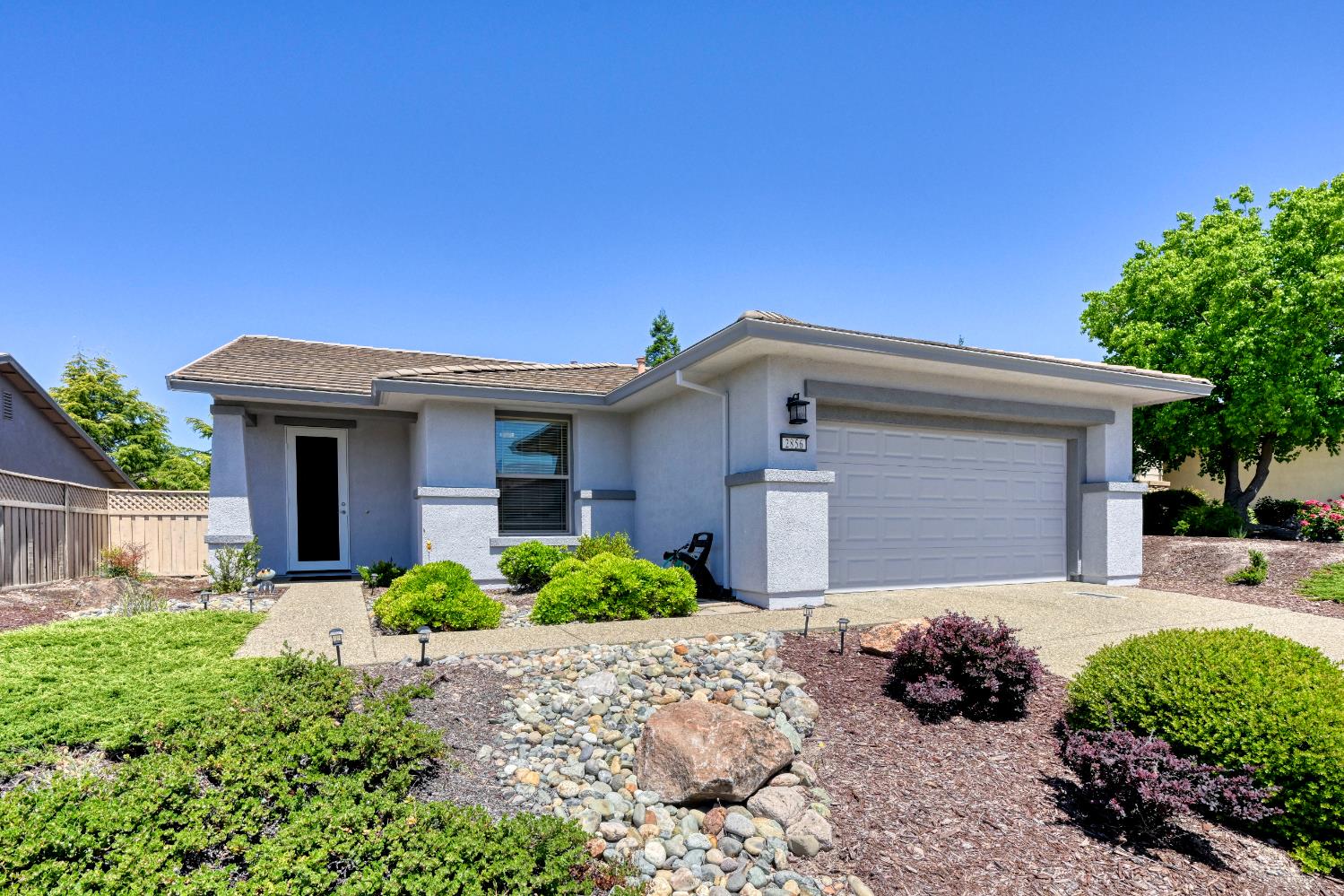 Detail Gallery Image 1 of 19 For 2856 Black Hawk Ln, Lincoln,  CA 95648 - 2 Beds | 2 Baths