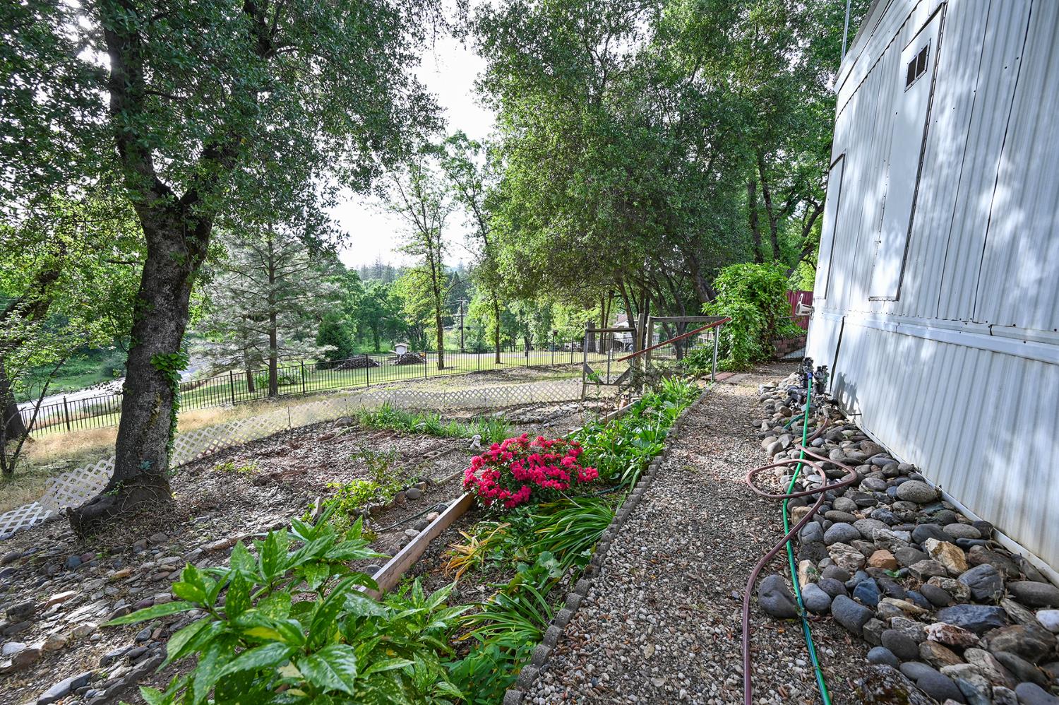 Detail Gallery Image 14 of 38 For 1281 Pleasant Valley Rd #15, Diamond Springs,  CA 95619 - 2 Beds | 2 Baths