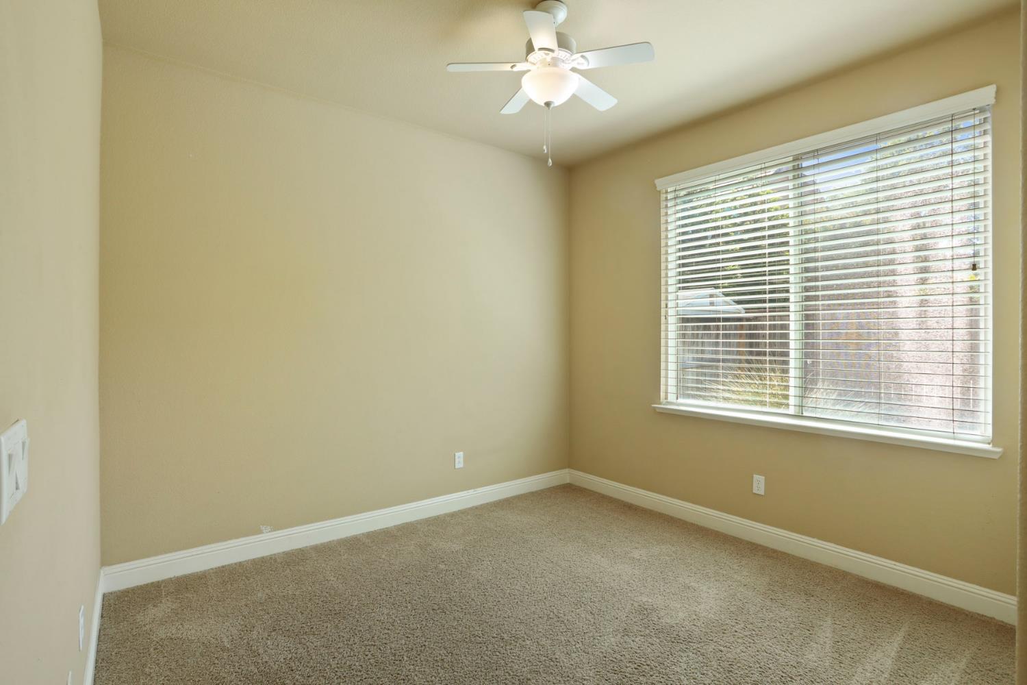 Detail Gallery Image 28 of 68 For 10305 Bridgeview Ln, Stockton,  CA 95219 - 5 Beds | 3 Baths