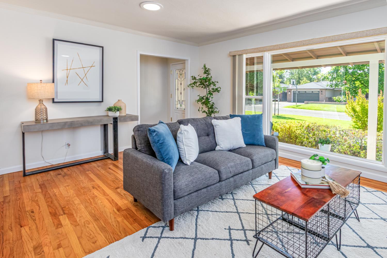 Detail Gallery Image 6 of 36 For 1229 Fitch Way, Sacramento,  CA 95864 - 3 Beds | 2 Baths