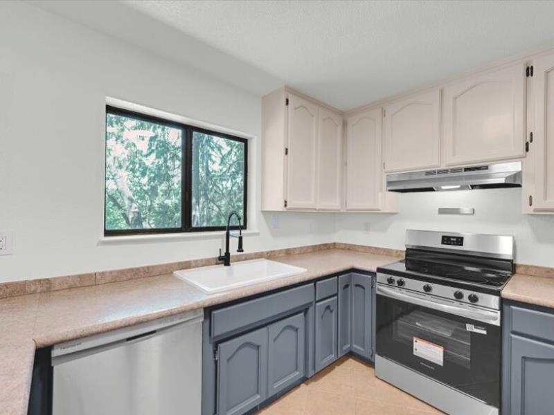 Francis Drive, Grass Valley, California image 9