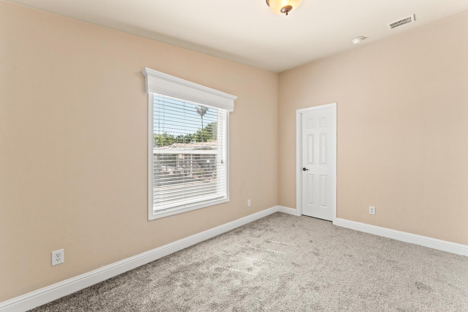 Detail Gallery Image 16 of 38 For 3901 Lake Rd 170, West Sacramento,  CA 95691 - 3 Beds | 2 Baths