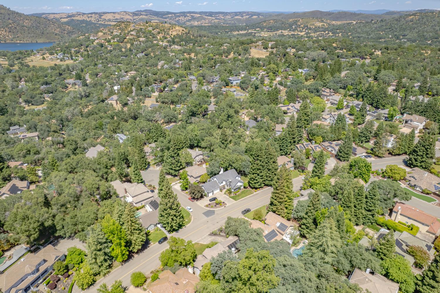 Detail Gallery Image 41 of 45 For 2010 Sheffield Dr, El Dorado Hills,  CA 95762 - 4 Beds | 3 Baths
