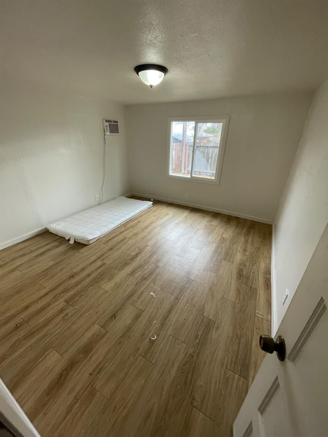 Detail Gallery Image 7 of 26 For 3748 Sw Arroyo Seco Ln 22, North Highlands,  CA 95660 - 3 Beds | 1/1 Baths