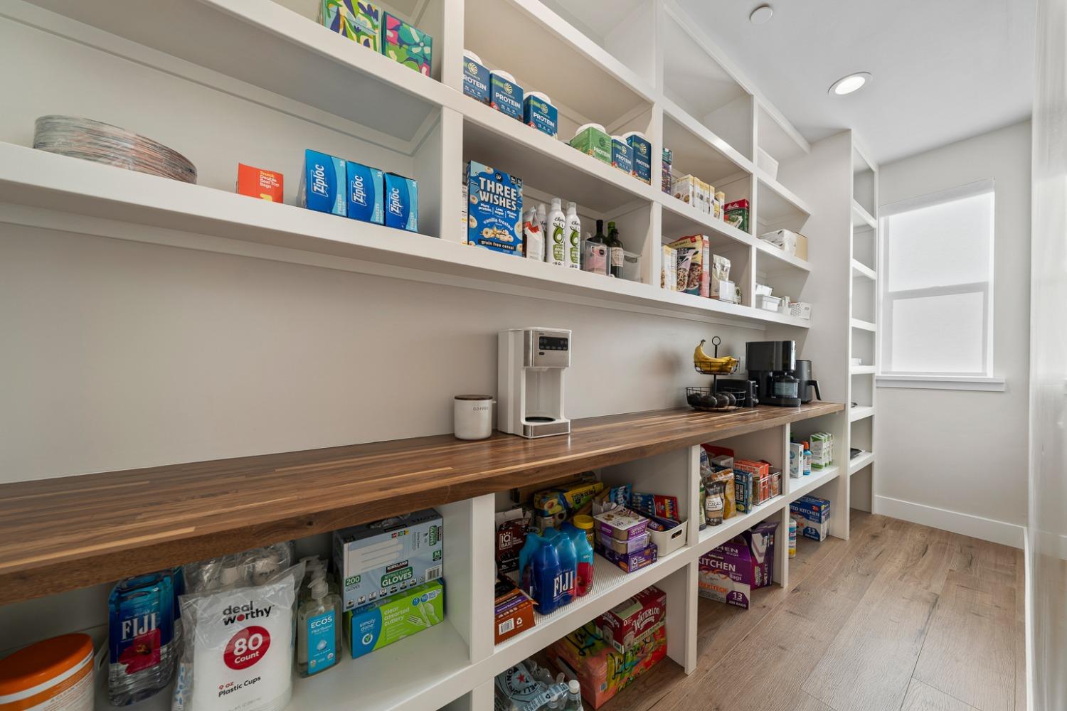 Detail Gallery Image 21 of 51 For 4020 Della Ct, Rocklin,  CA 95677 - 4 Beds | 2/1 Baths