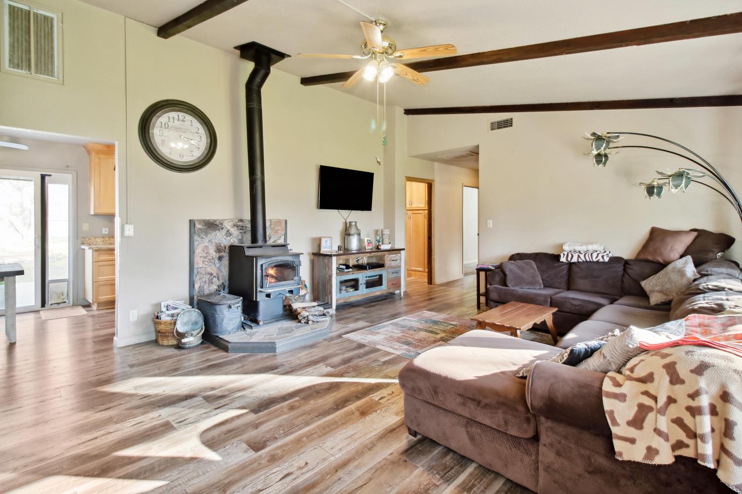 Detail Gallery Image 4 of 65 For 15828 Barney Rd, Plymouth,  CA 95669 - 3 Beds | 3 Baths