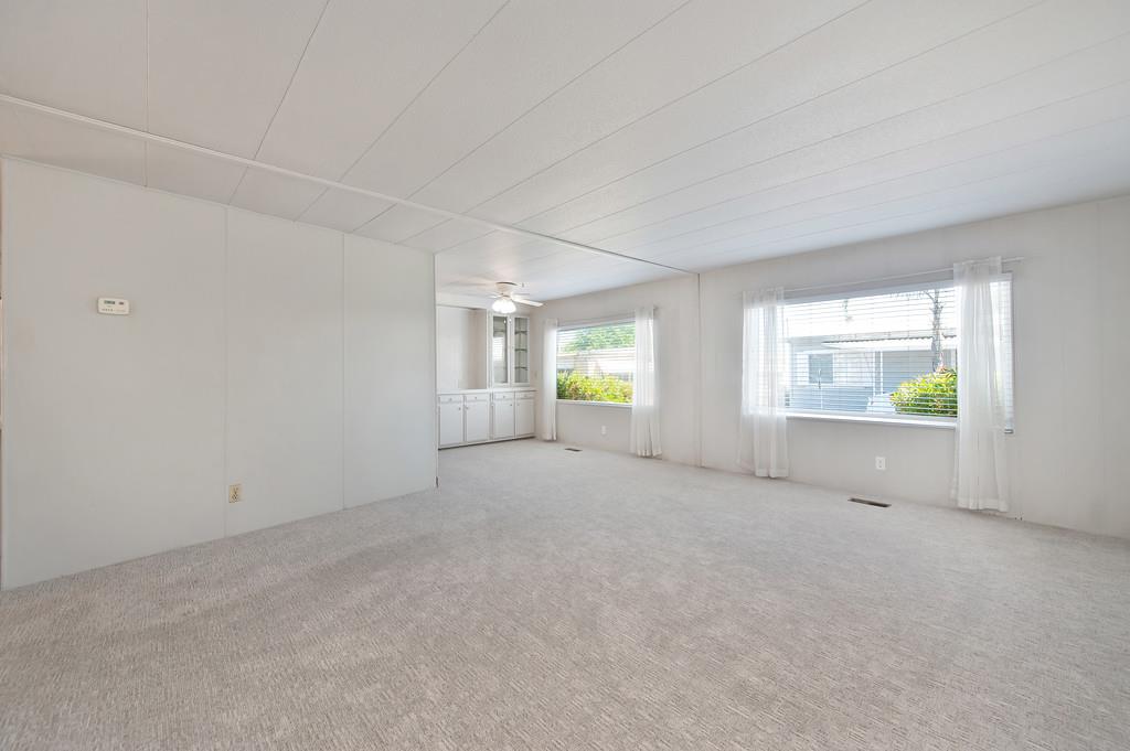 Detail Gallery Image 15 of 46 For 172 Rolling River Ln, Rancho Cordova,  CA 95670 - 2 Beds | 2 Baths