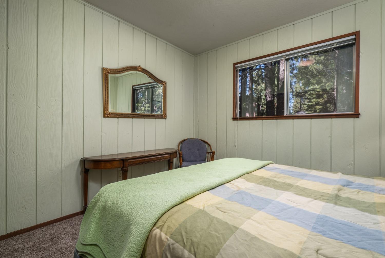 Detail Gallery Image 27 of 44 For 1644 Crystal Air Dr, South Lake Tahoe,  CA 96150 - 3 Beds | 1/1 Baths