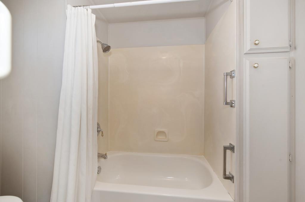 Detail Gallery Image 40 of 46 For 172 Rolling River Ln, Rancho Cordova,  CA 95670 - 2 Beds | 2 Baths