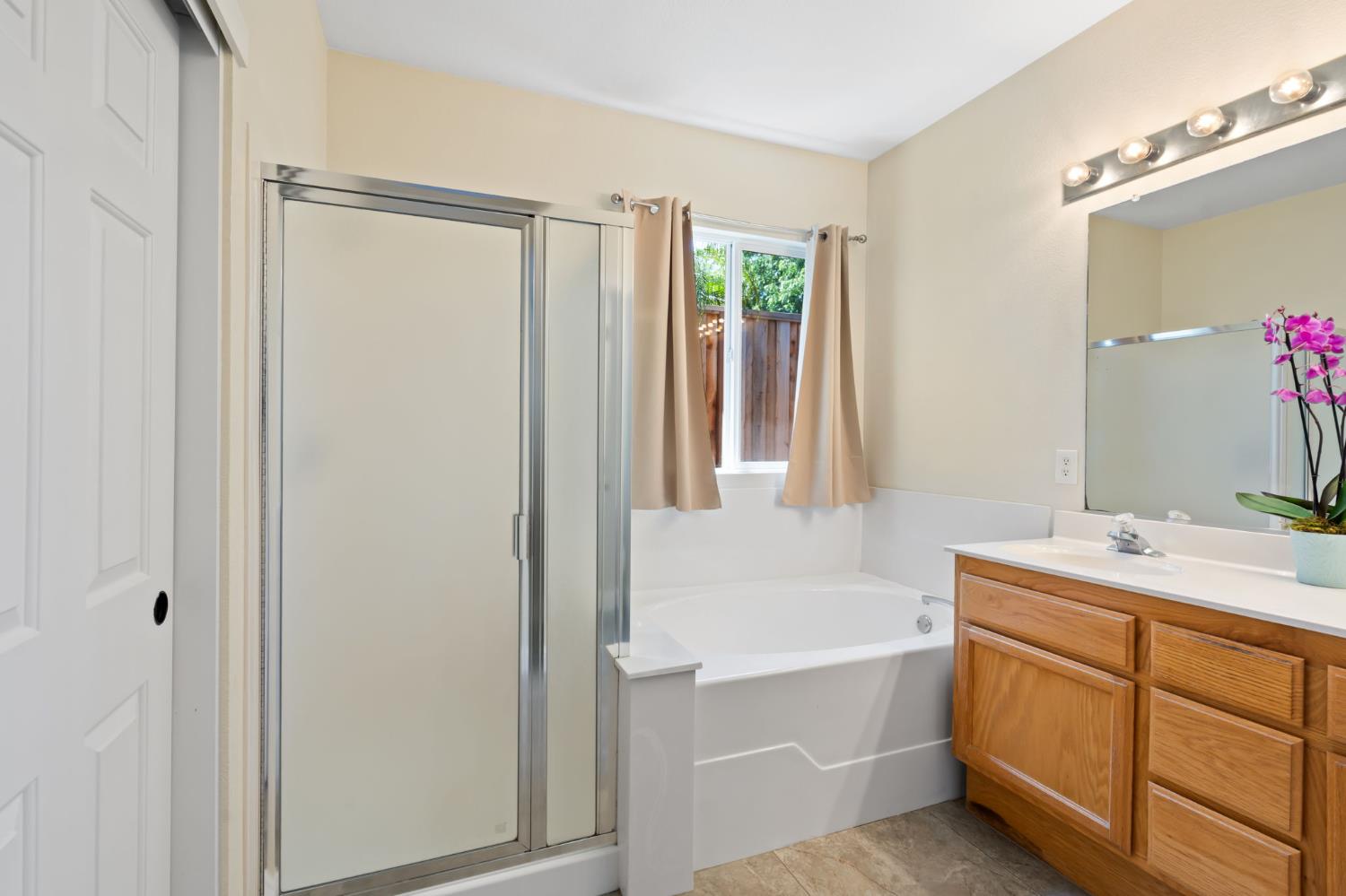 Detail Gallery Image 14 of 23 For 6530 Mystery Mountain Way, Rocklin,  CA 95765 - 3 Beds | 2 Baths