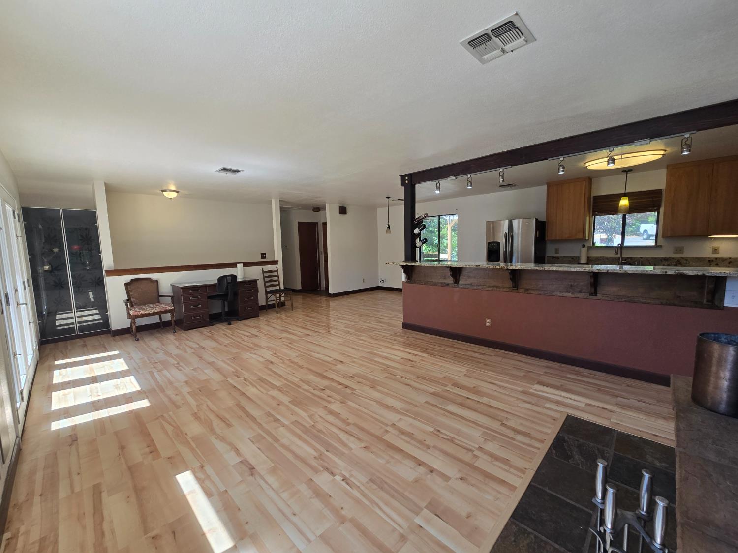 Detail Gallery Image 5 of 33 For 6160 Hills Ct, Georgetown,  CA 95634 - 3 Beds | 2 Baths
