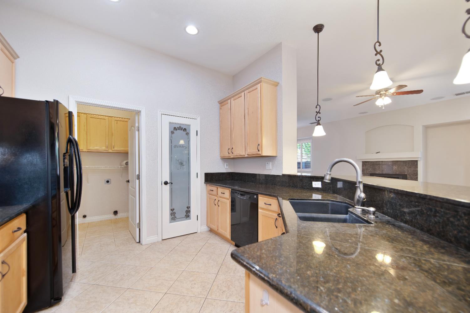 Detail Gallery Image 23 of 44 For 12040 Gold Arbor Ln, Gold River,  CA 95670 - 3 Beds | 2 Baths