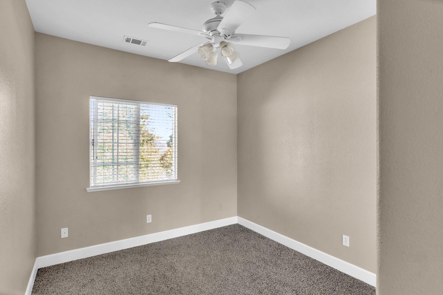 Detail Gallery Image 14 of 49 For 3510 Iron Canyon Cir, Stockton,  CA 95209 - 5 Beds | 3 Baths