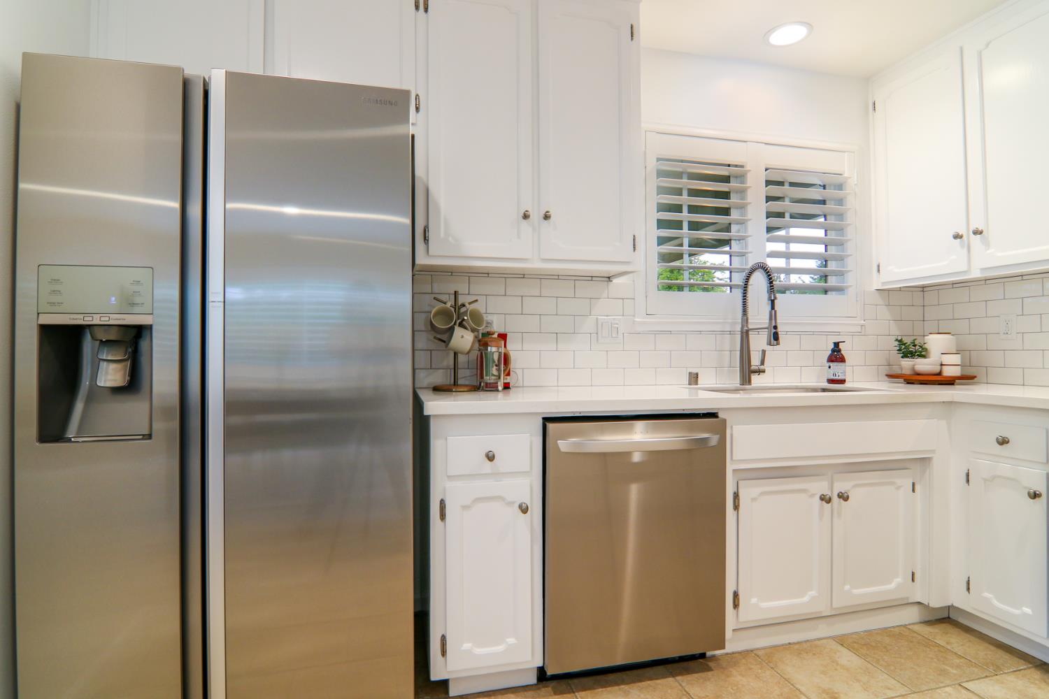Detail Gallery Image 14 of 38 For 4949 Hillridge Way, Fair Oaks,  CA 95628 - 3 Beds | 2 Baths