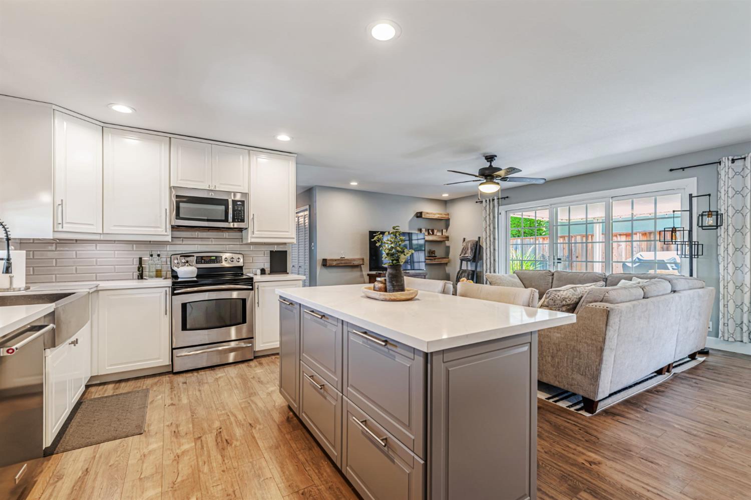 Detail Gallery Image 11 of 42 For 1498 Duncan Dr, Concord,  CA 94521 - 3 Beds | 2 Baths