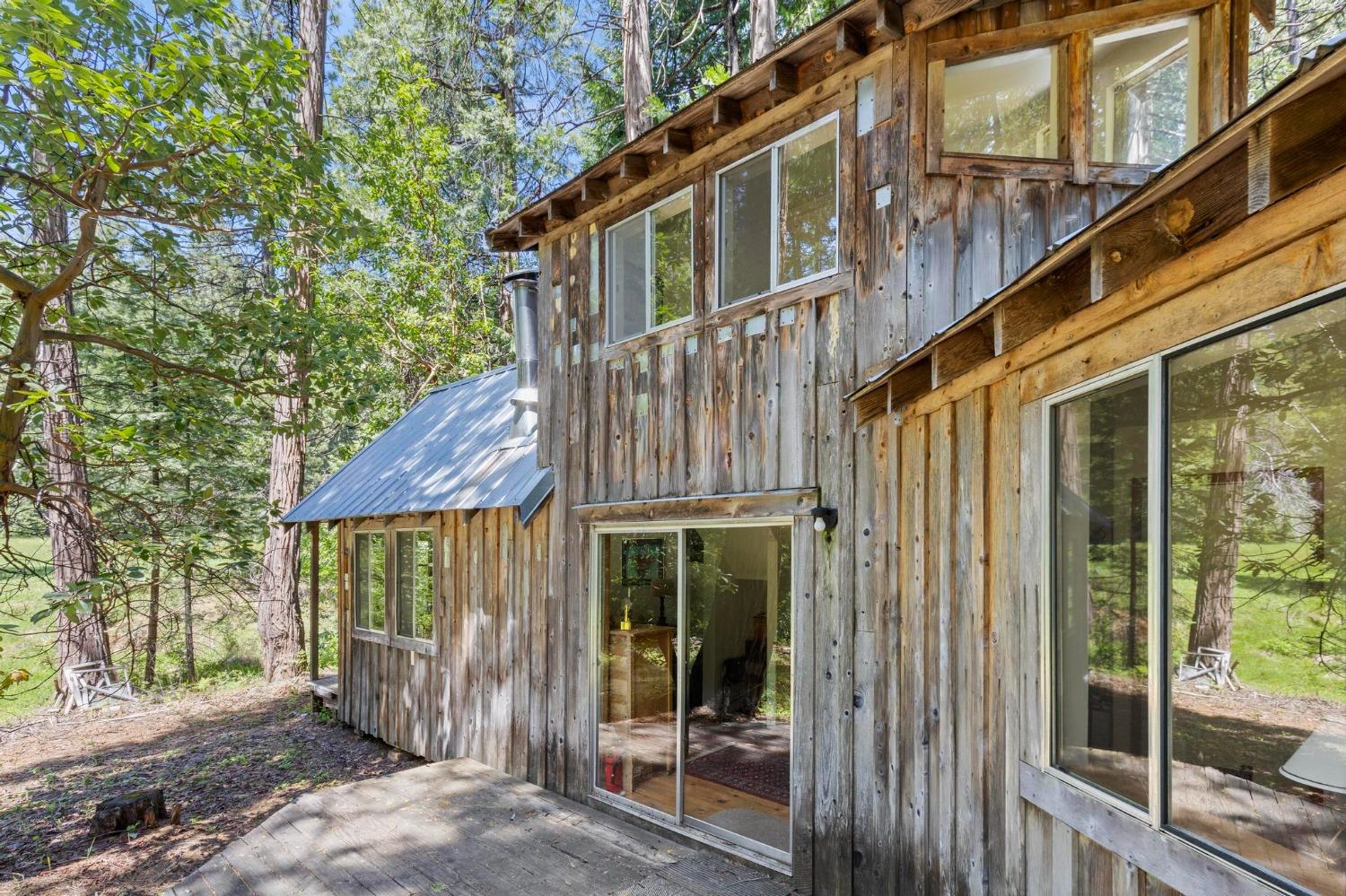 Detail Gallery Image 20 of 58 For 14138 La Porte Rd, Strawberry Valley,  CA 95981 - 2 Beds | 2/1 Baths
