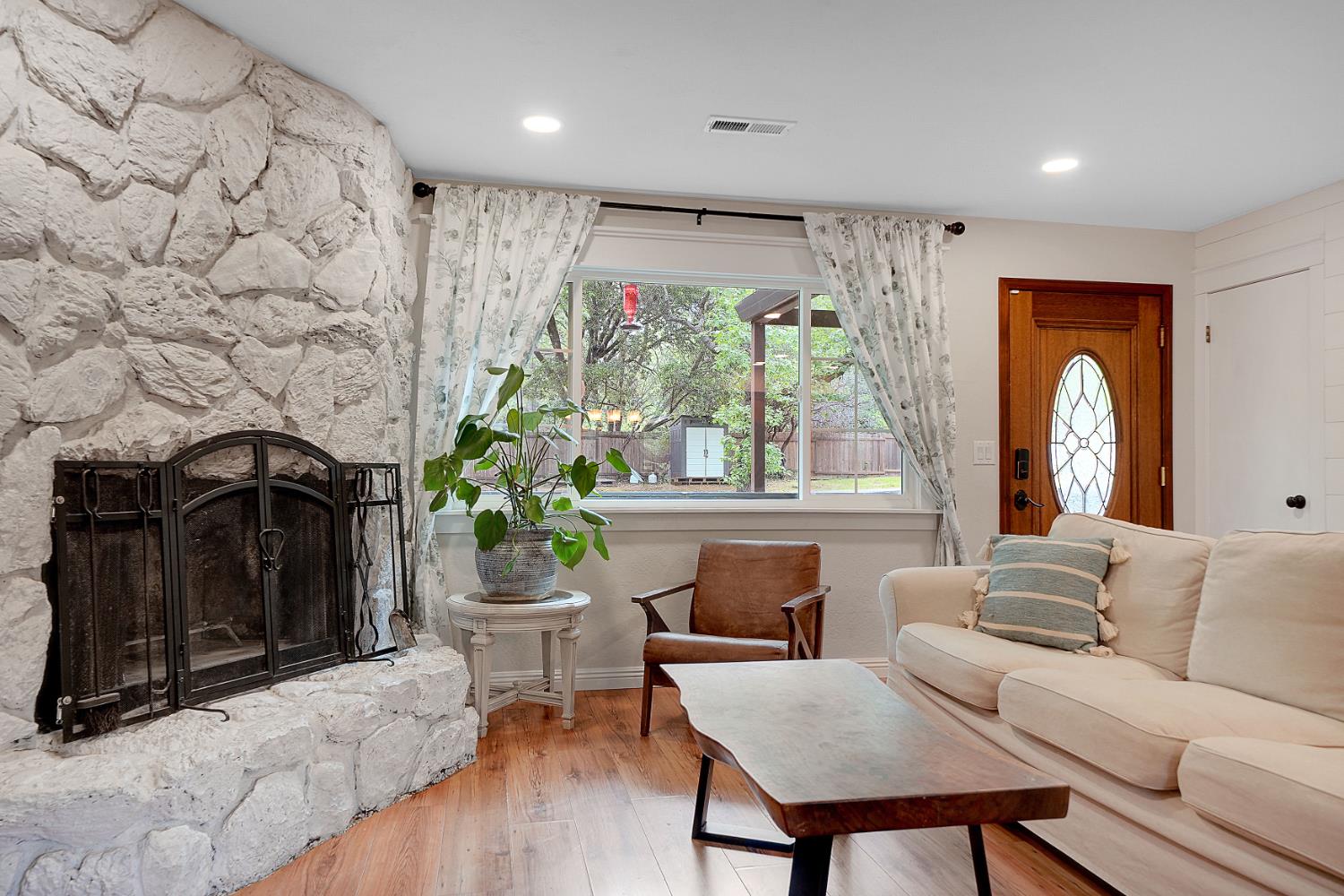 Detail Gallery Image 34 of 73 For 17640 Tannery Ln, Pine Grove,  CA 95665 - 3 Beds | 2 Baths