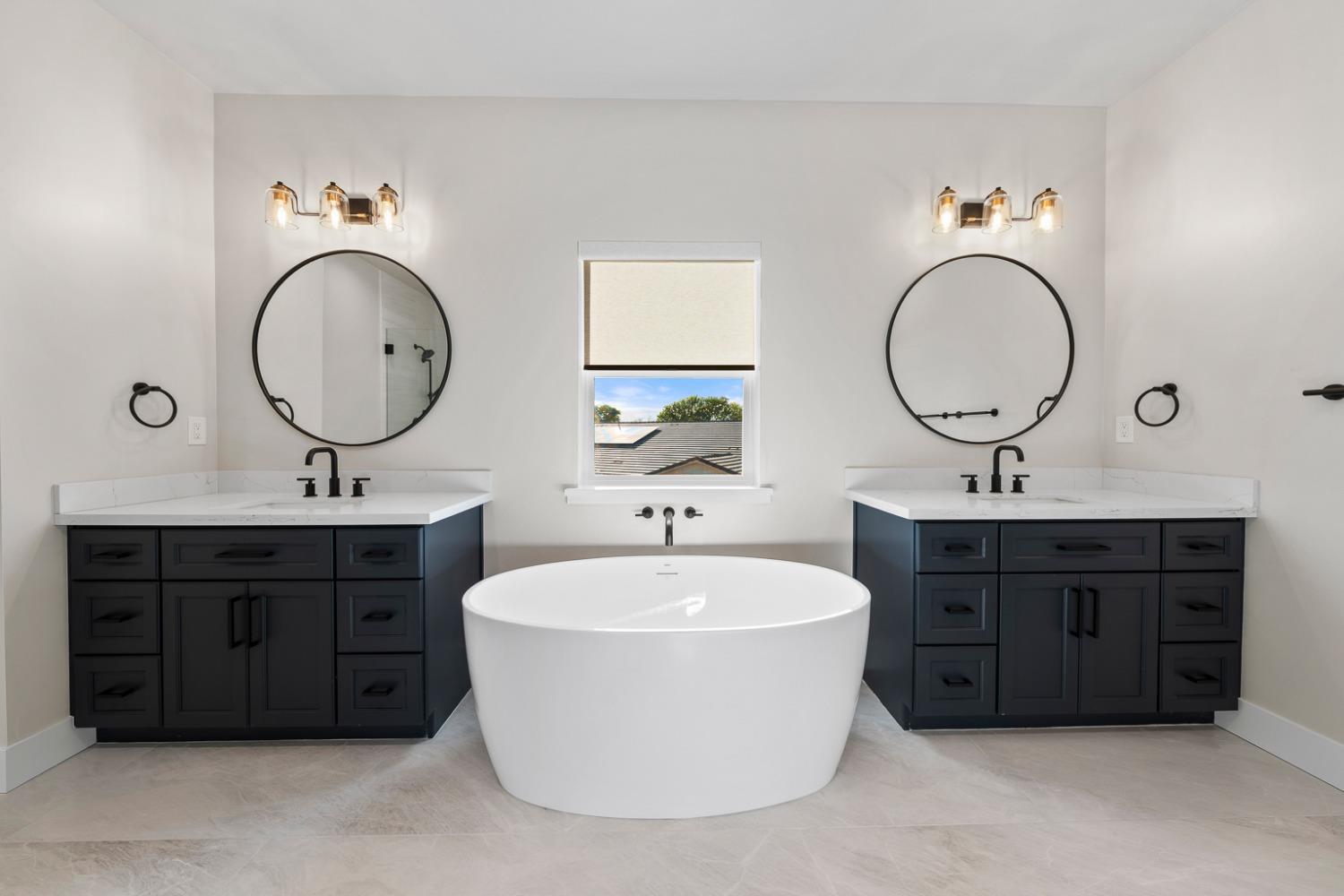 Detail Gallery Image 37 of 51 For 4020 Della Ct, Rocklin,  CA 95677 - 4 Beds | 2/1 Baths