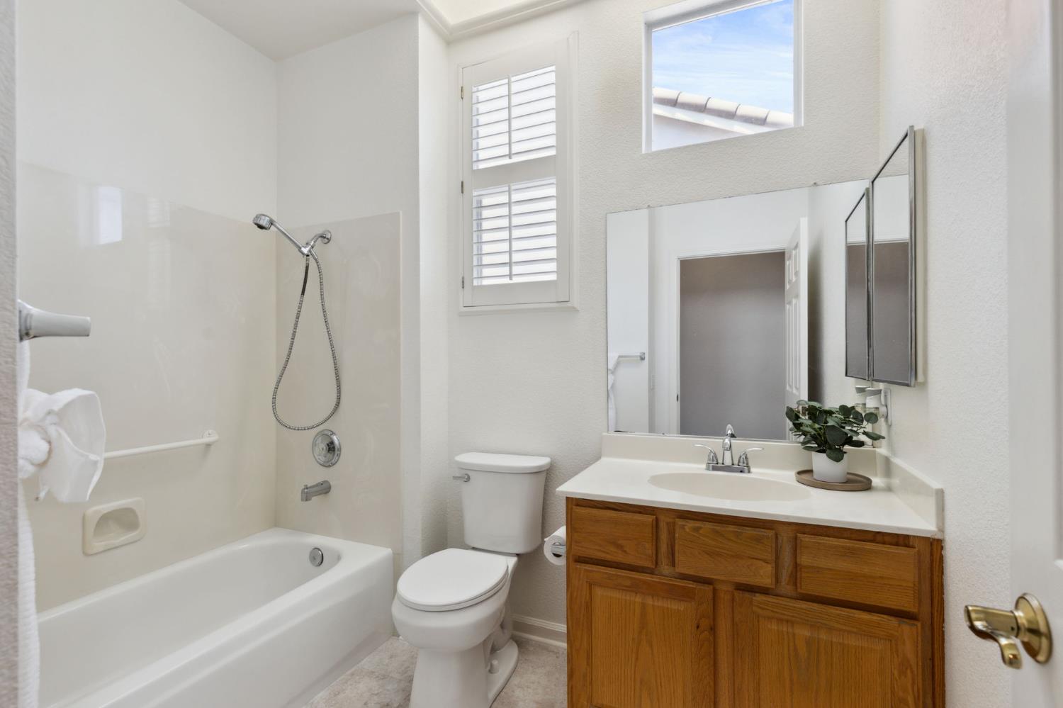 Detail Gallery Image 26 of 38 For 5237 Sugar Pine Loop, Roseville,  CA 95747 - 2 Beds | 2 Baths
