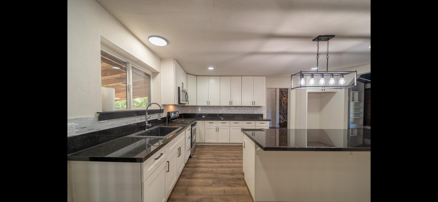 Detail Gallery Image 14 of 37 For 2408 Learned Ave, Stockton,  CA 95205 - 4 Beds | 3 Baths