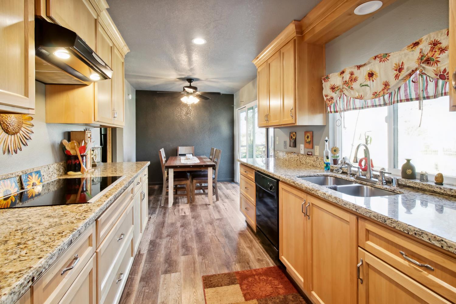 Detail Gallery Image 6 of 65 For 15828 Barney Rd, Plymouth,  CA 95669 - 3 Beds | 3 Baths