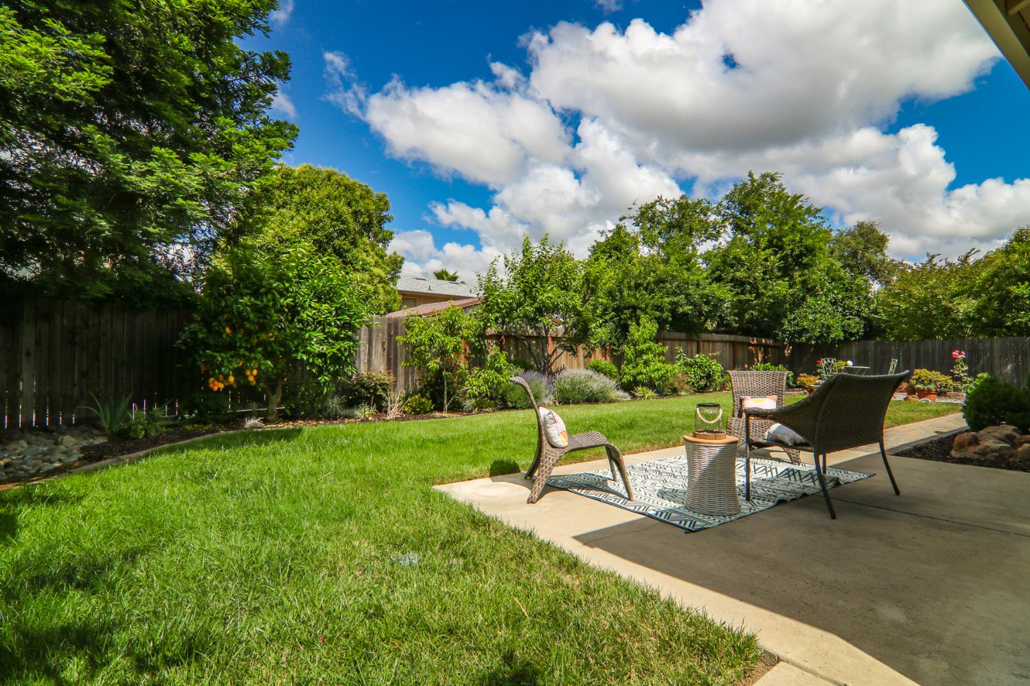 Detail Gallery Image 35 of 38 For 4949 Hillridge Way, Fair Oaks,  CA 95628 - 3 Beds | 2 Baths