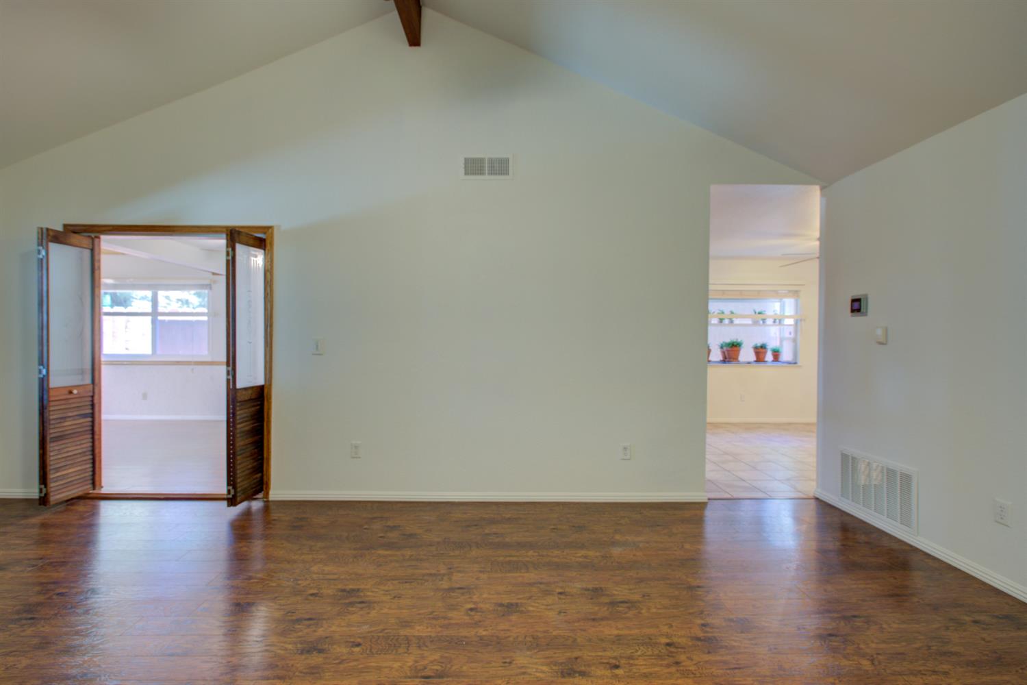 Detail Gallery Image 7 of 38 For 1801 Innsbrook Dr, Modesto,  CA 95350 - 3 Beds | 2 Baths