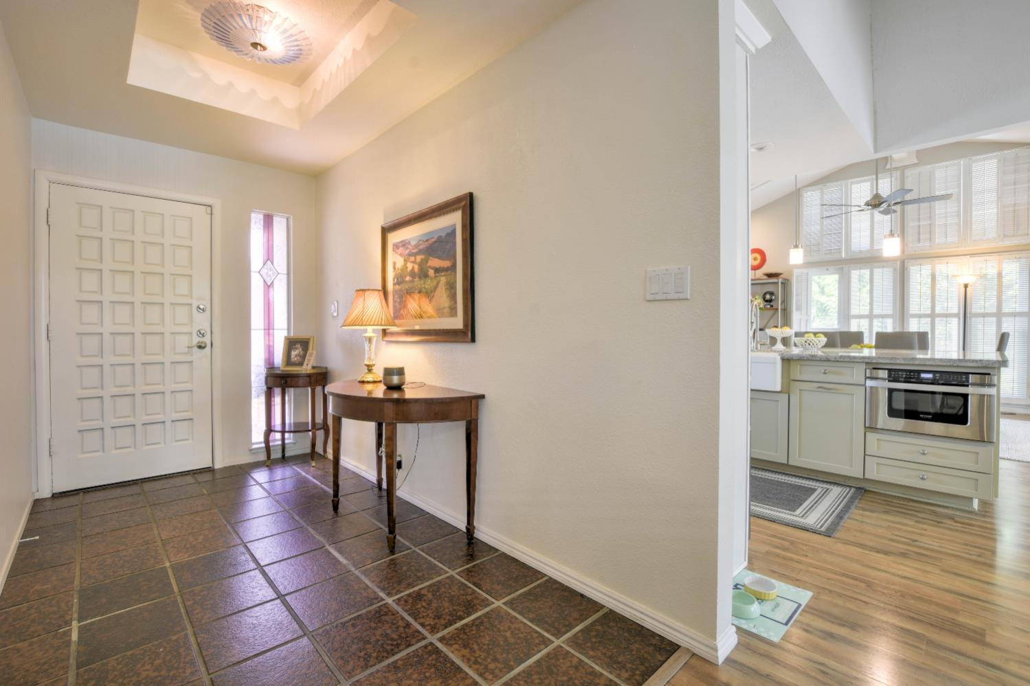 Detail Gallery Image 6 of 46 For 3401 Norris Ave, Sacramento,  CA 95821 - 4 Beds | 2/1 Baths