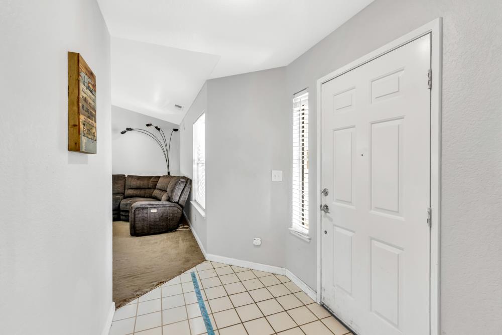 Detail Gallery Image 4 of 33 For 7926 Eagle Peak Way, Antelope,  CA 95843 - 3 Beds | 2 Baths