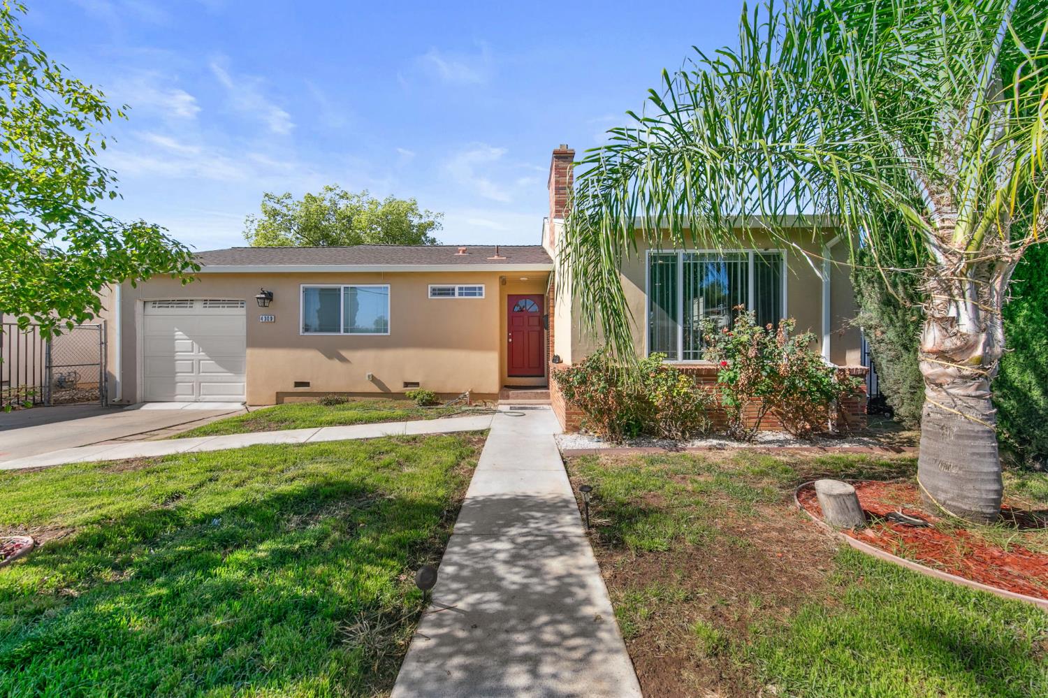 Detail Gallery Image 2 of 37 For 4309 23rd Ave, Sacramento,  CA 95820 - 3 Beds | 1 Baths