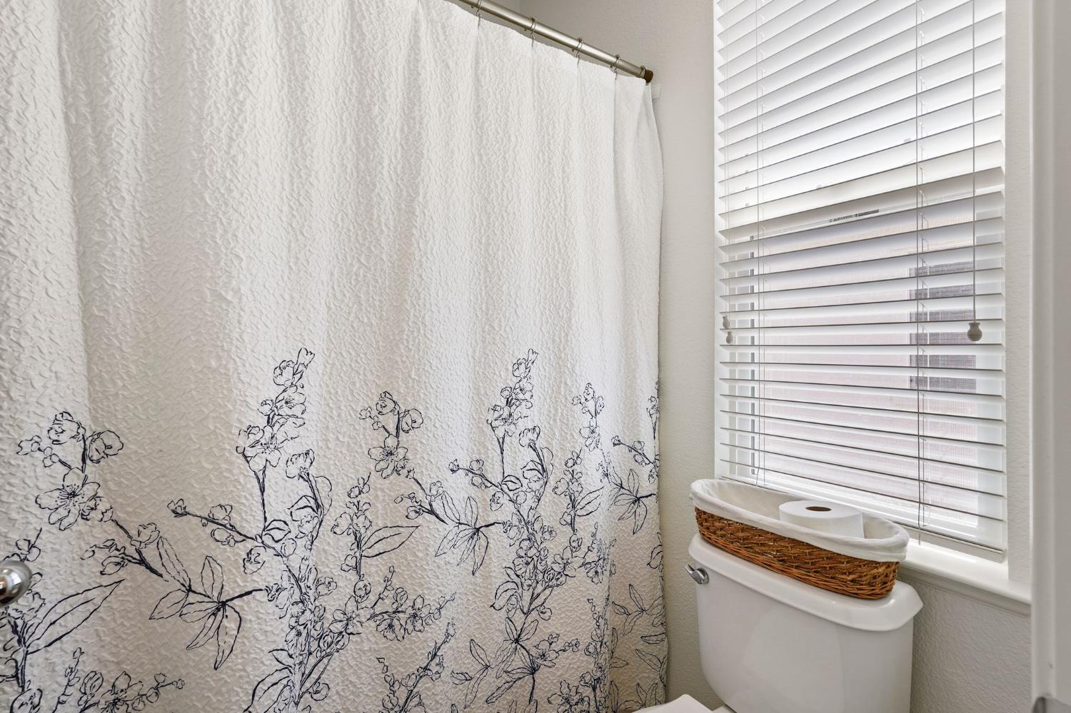 Detail Gallery Image 40 of 48 For 1177 Waverton Ln, Lincoln,  CA 95648 - 4 Beds | 2/1 Baths