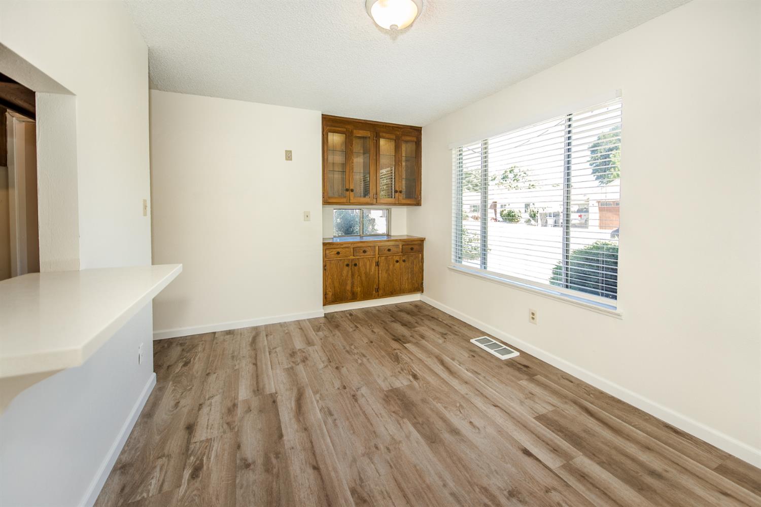 Detail Gallery Image 11 of 62 For 744 Cleveland, Woodland,  CA 95695 - 3 Beds | 2/1 Baths