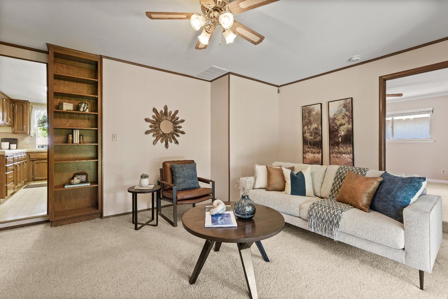 Detail Gallery Image 16 of 39 For 6400 Scenic Oak Ct, Carmichael,  CA 95608 - 4 Beds | 2/1 Baths